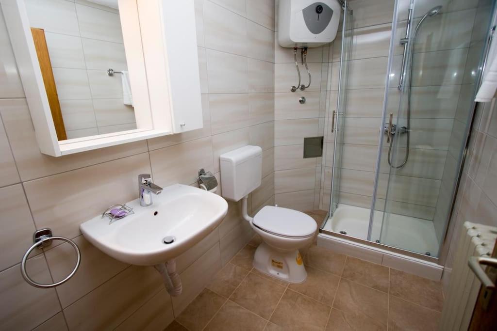 Holiday Home Makarska Bagian luar foto
