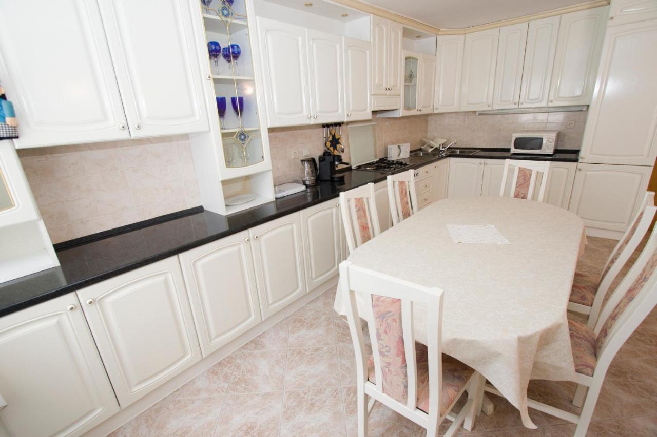 Holiday Home Makarska Bagian luar foto